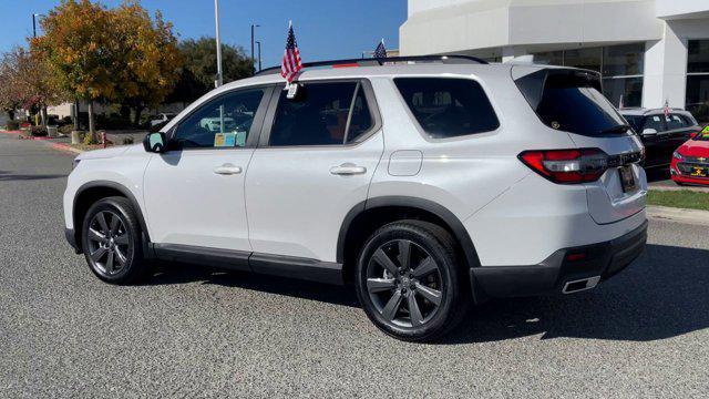 used 2025 Honda Pilot car, priced at $39,988