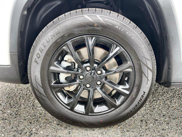 used 2023 Jeep Cherokee car, priced at $25,988