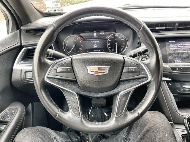 used 2021 Cadillac XT5 car, priced at $29,988