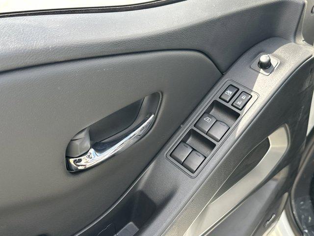 new 2025 Nissan Frontier car, priced at $40,675