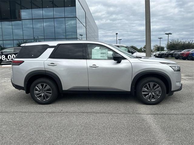 new 2025 Nissan Pathfinder car, priced at $39,010