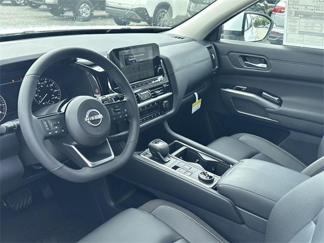 new 2025 Nissan Pathfinder car, priced at $47,015