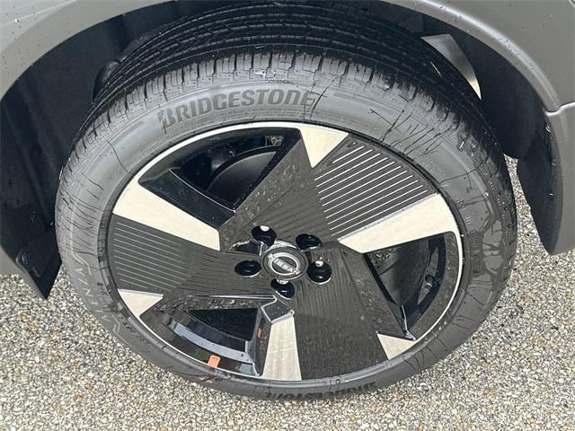 new 2025 Nissan Kicks car, priced at $28,450