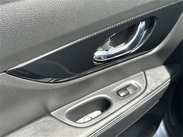 used 2020 Nissan Rogue car, priced at $19,899