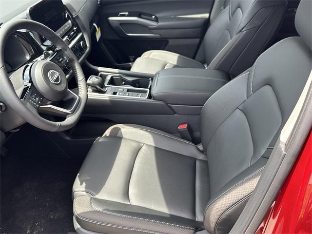 new 2025 Nissan Pathfinder car, priced at $43,260