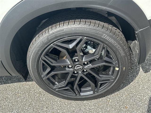 new 2025 Nissan Kicks car, priced at $29,505
