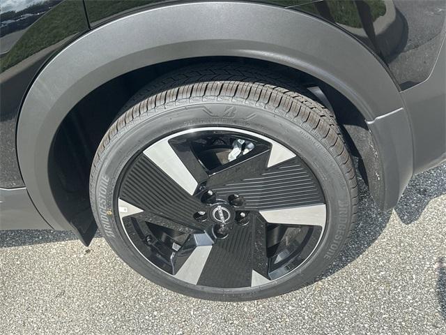 new 2025 Nissan Kicks car, priced at $28,565