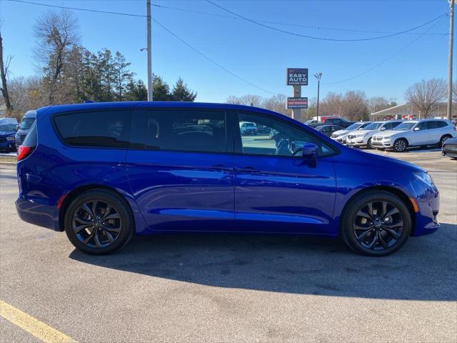 used 2018 Chrysler Pacifica car, priced at $15,199