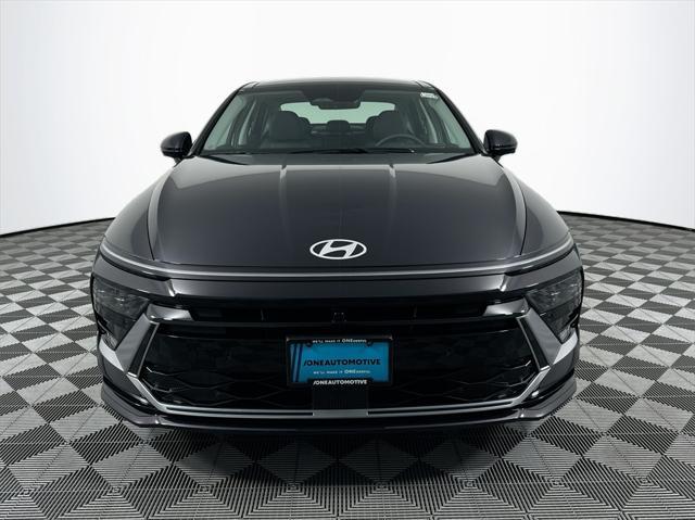 new 2025 Hyundai Sonata Hybrid car, priced at $37,990