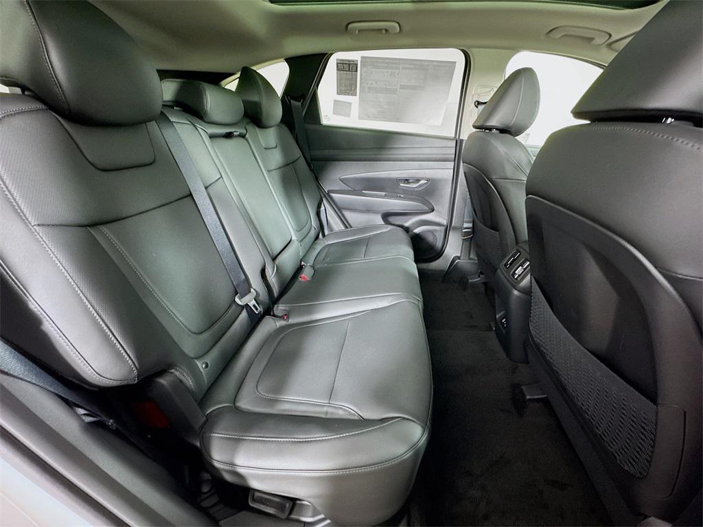 new 2025 Hyundai TUCSON Hybrid car, priced at $35,674