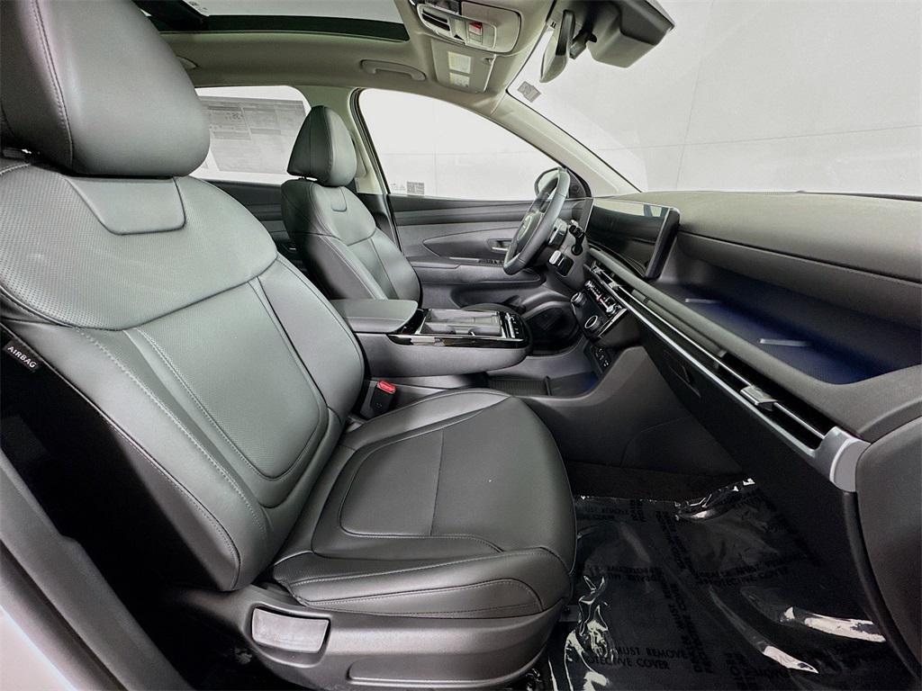new 2025 Hyundai TUCSON Hybrid car, priced at $35,674