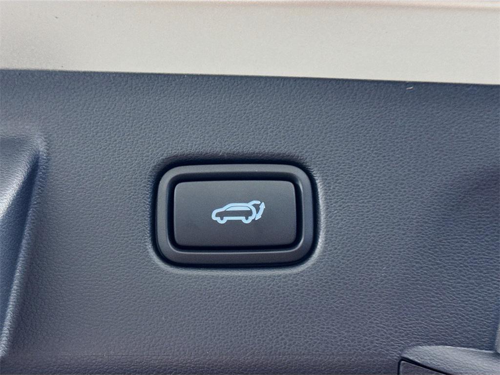 new 2025 Hyundai TUCSON Hybrid car, priced at $35,222
