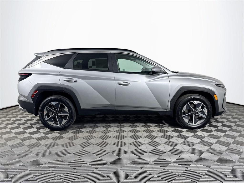 new 2025 Hyundai TUCSON Hybrid car, priced at $35,222