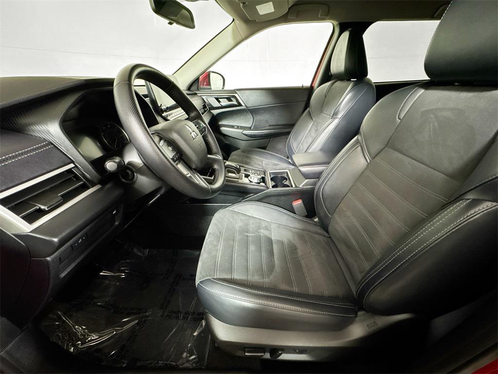 used 2024 Mitsubishi Outlander car, priced at $23,124