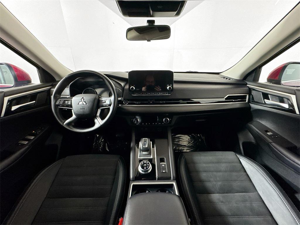 used 2024 Mitsubishi Outlander car, priced at $23,124