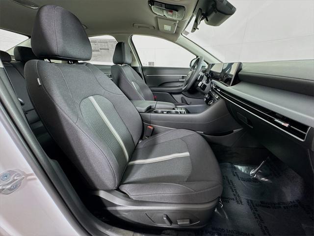 new 2025 Hyundai Sonata Hybrid car, priced at $31,669
