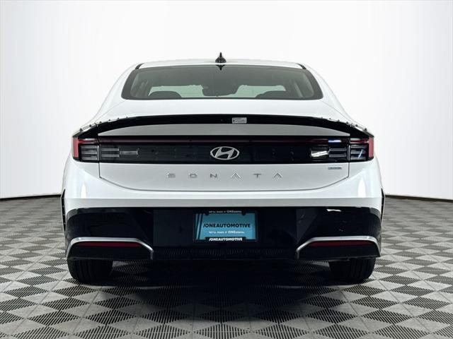 new 2025 Hyundai Sonata Hybrid car, priced at $31,669
