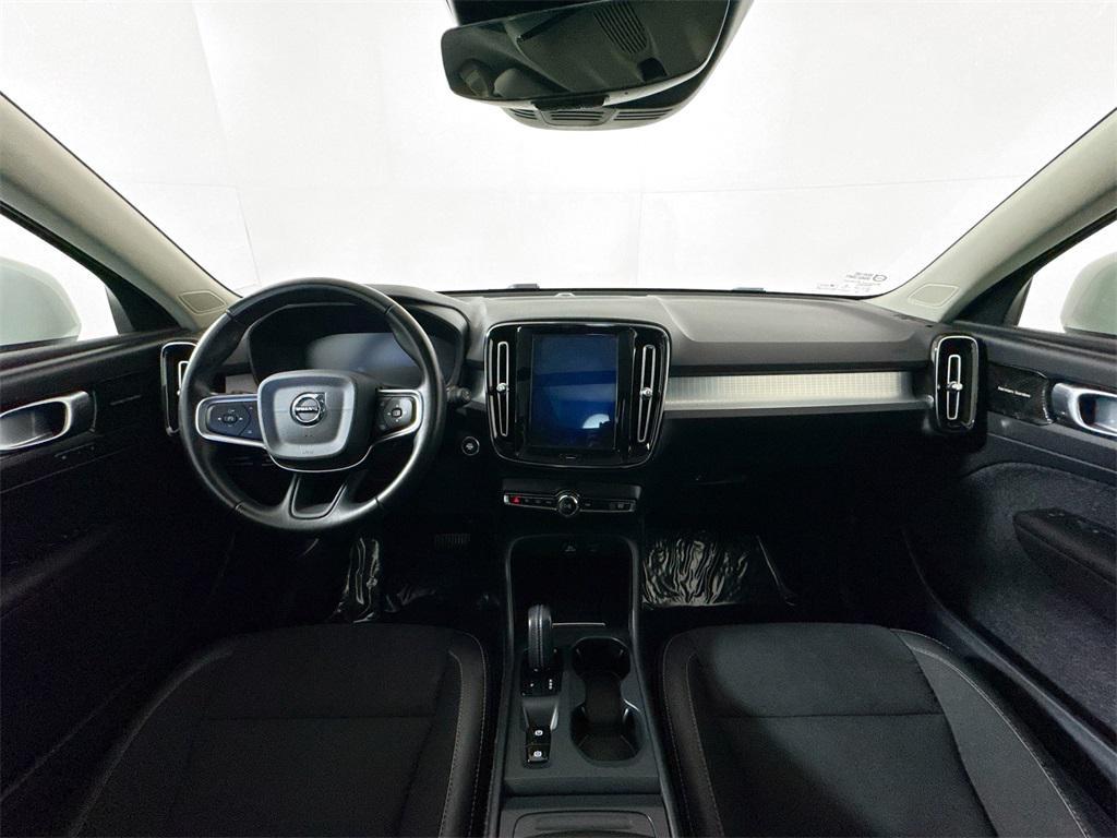 used 2020 Volvo XC40 car, priced at $21,422