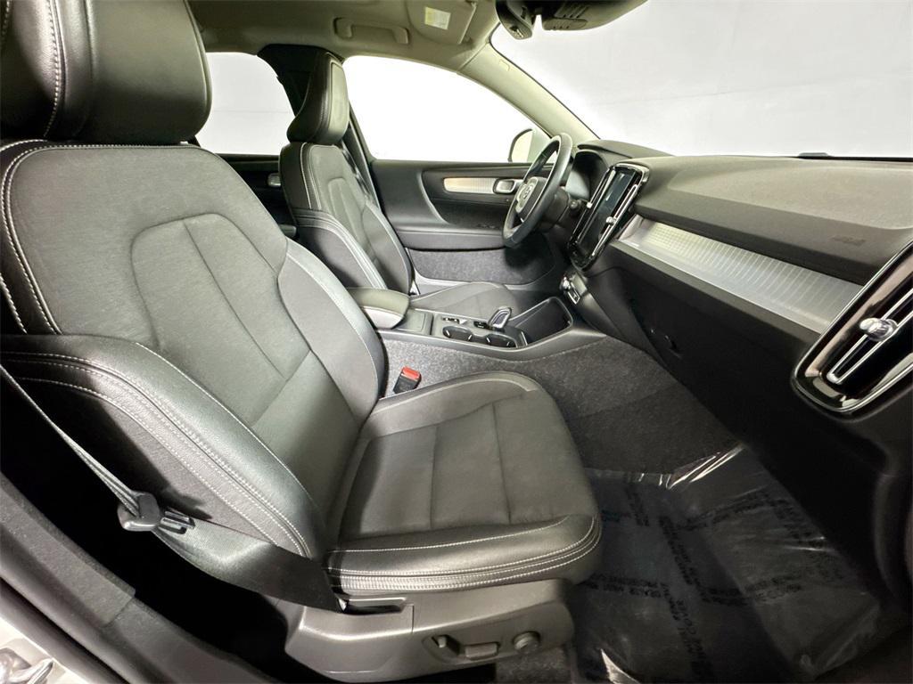 used 2020 Volvo XC40 car, priced at $21,422