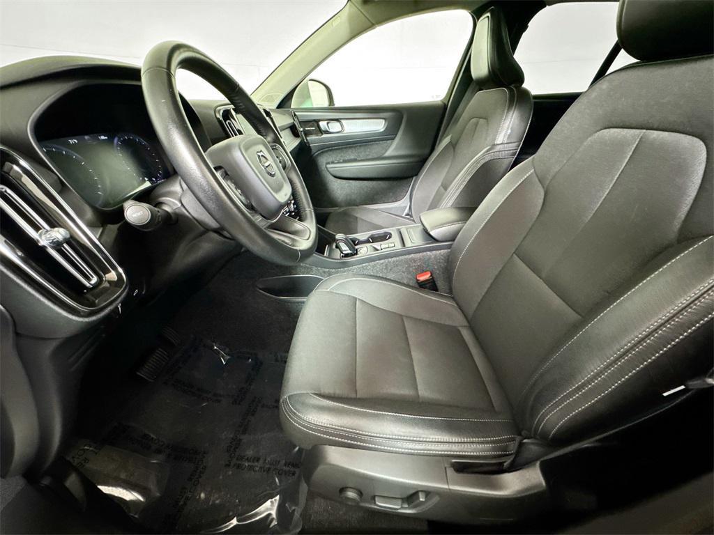 used 2020 Volvo XC40 car, priced at $21,422