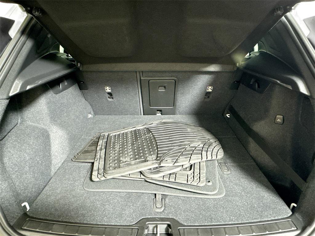 used 2020 Volvo XC40 car, priced at $21,422