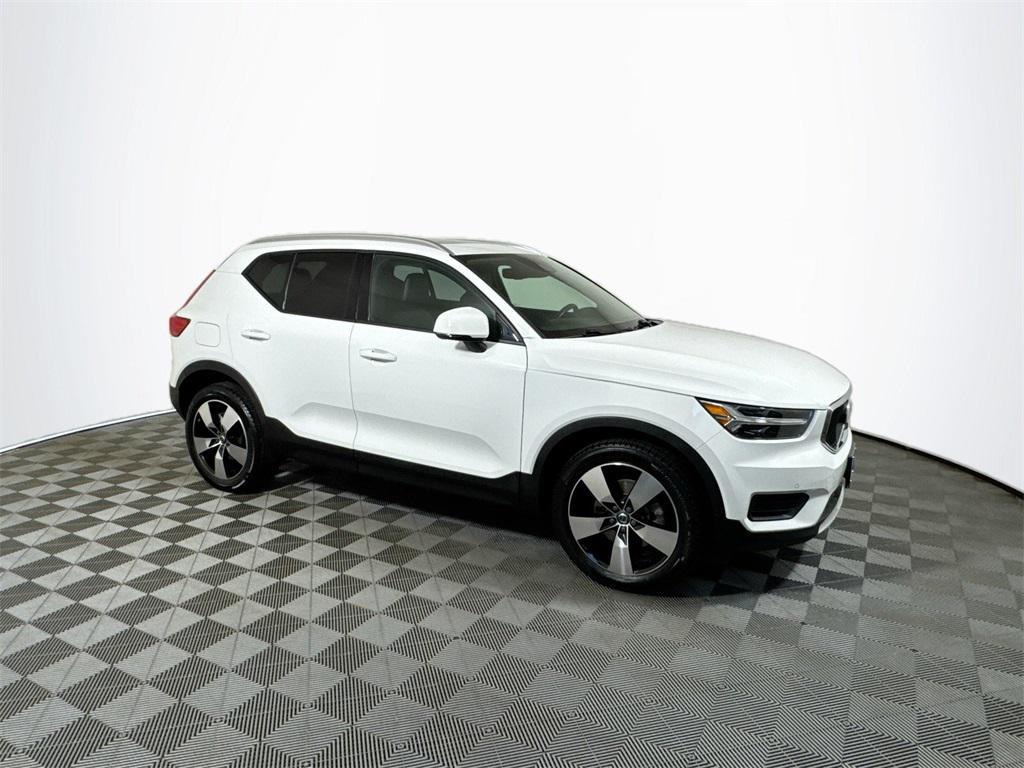 used 2020 Volvo XC40 car, priced at $21,422