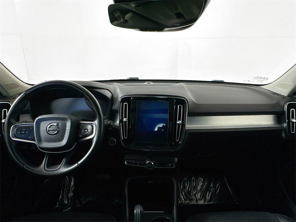 used 2020 Volvo XC40 car, priced at $21,422