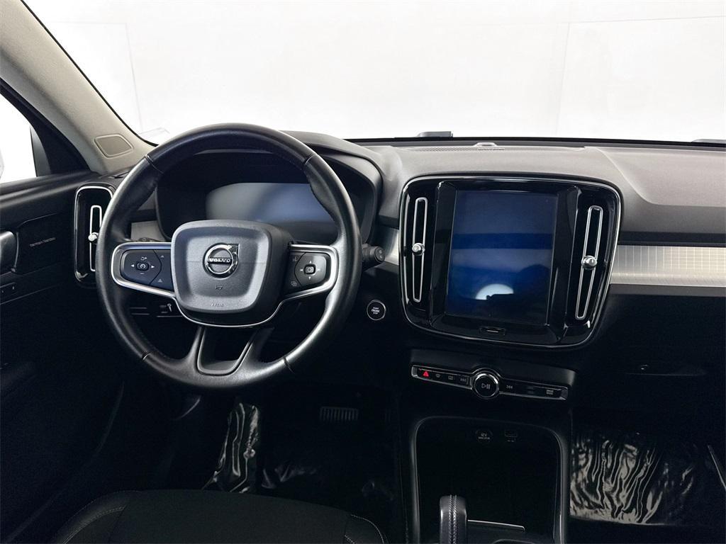 used 2020 Volvo XC40 car, priced at $21,422