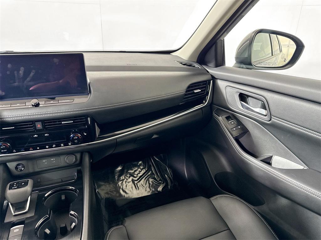 used 2024 Nissan Rogue car, priced at $28,887