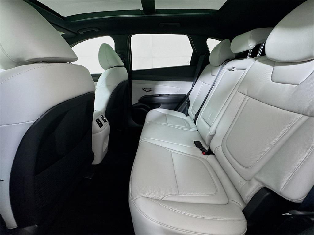 used 2025 Hyundai TUCSON Hybrid car, priced at $36,992