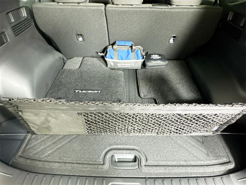 new 2025 Hyundai TUCSON Hybrid car, priced at $34,063