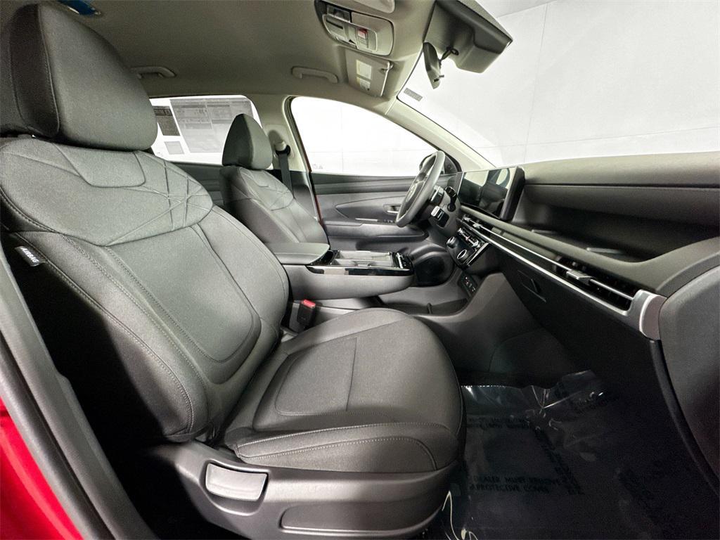 new 2025 Hyundai TUCSON Hybrid car, priced at $34,063