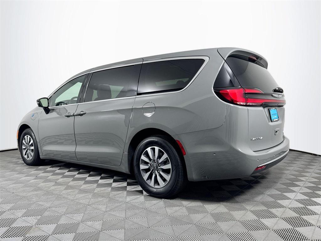 used 2025 Chrysler Pacifica Hybrid car, priced at $33,497
