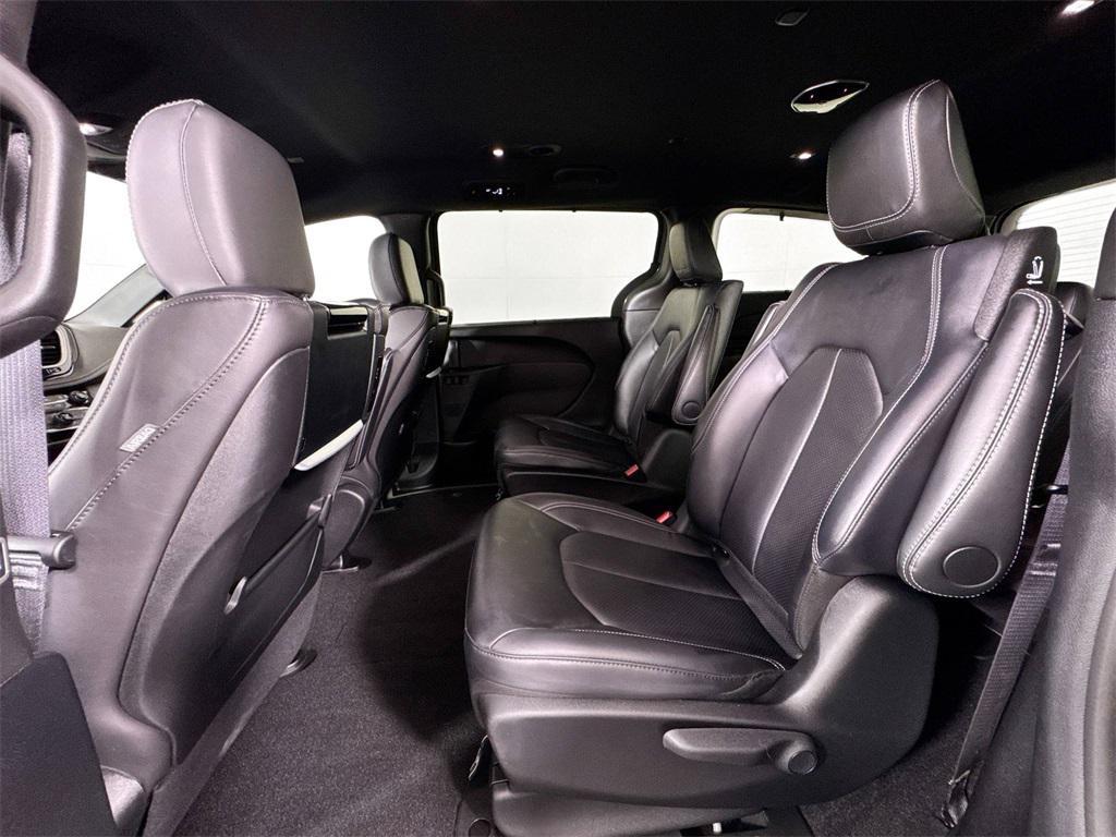 used 2025 Chrysler Pacifica Hybrid car, priced at $33,497