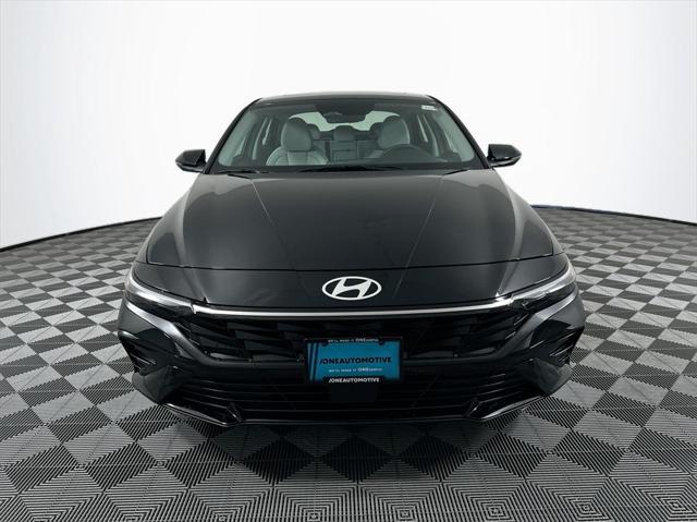 new 2025 Hyundai Elantra car, priced at $27,196