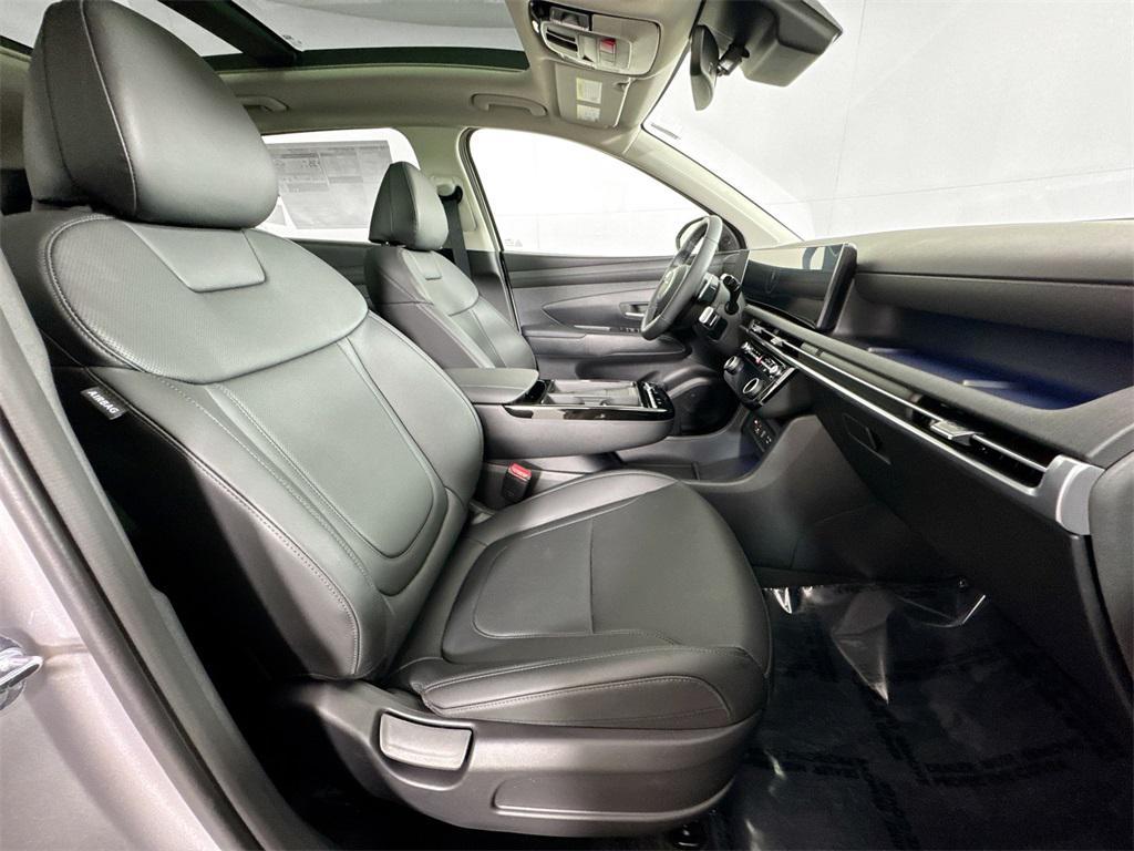 new 2025 Hyundai TUCSON Hybrid car, priced at $37,782