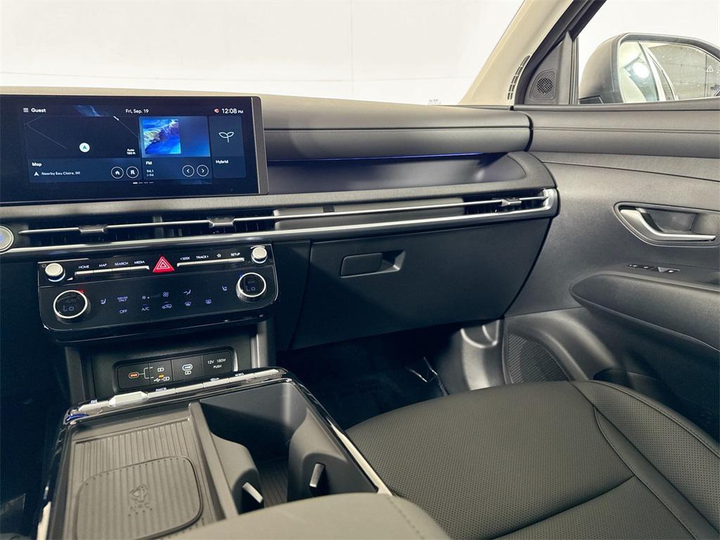 new 2025 Hyundai TUCSON Hybrid car, priced at $37,782