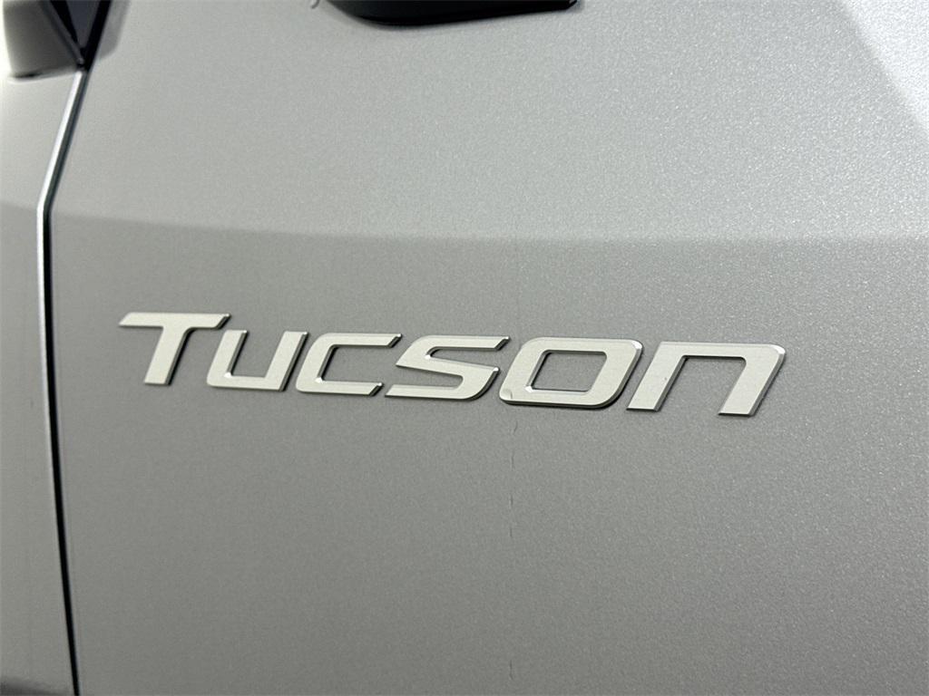 new 2025 Hyundai TUCSON Hybrid car, priced at $37,782