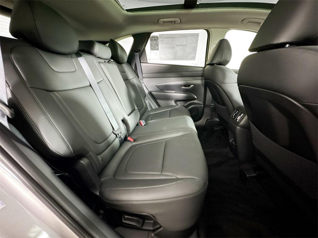 new 2025 Hyundai TUCSON Hybrid car, priced at $37,782