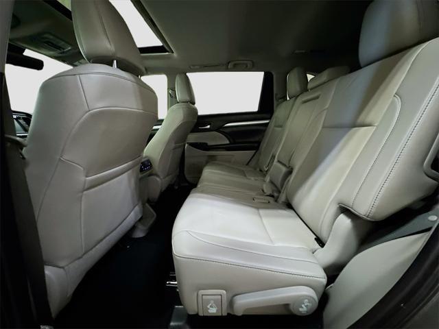 used 2019 Toyota Highlander car, priced at $25,492