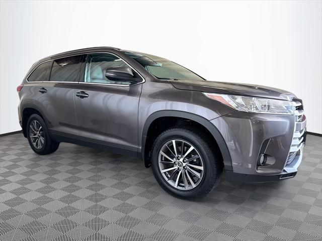 used 2019 Toyota Highlander car, priced at $25,492