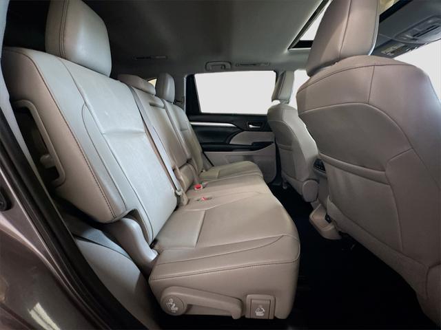 used 2019 Toyota Highlander car, priced at $25,492