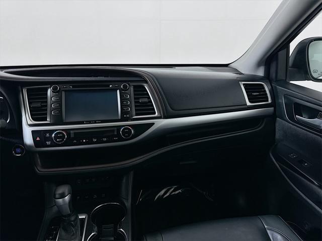 used 2017 Toyota Highlander car, priced at $22,992