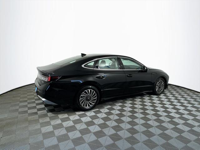 used 2024 Hyundai Sonata Hybrid car, priced at $32,422
