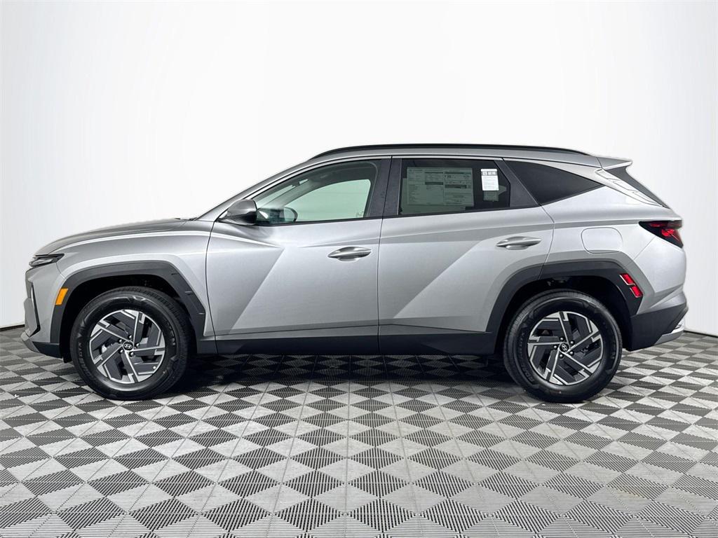 new 2025 Hyundai TUCSON Hybrid car, priced at $33,740