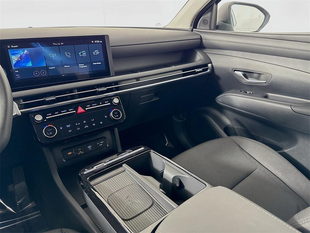 new 2025 Hyundai TUCSON Hybrid car, priced at $33,740