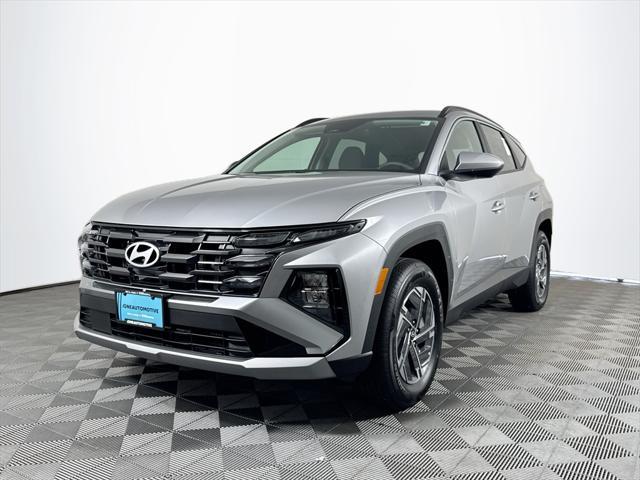 new 2025 Hyundai TUCSON Hybrid car, priced at $34,740