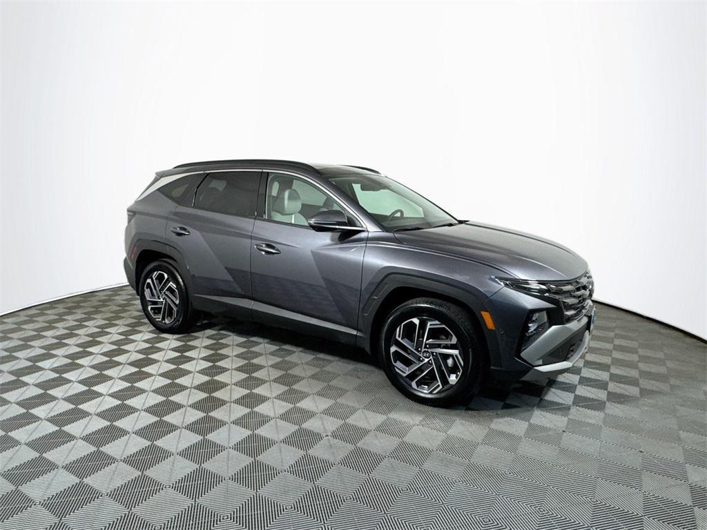 used 2025 Hyundai TUCSON Hybrid car, priced at $32,992