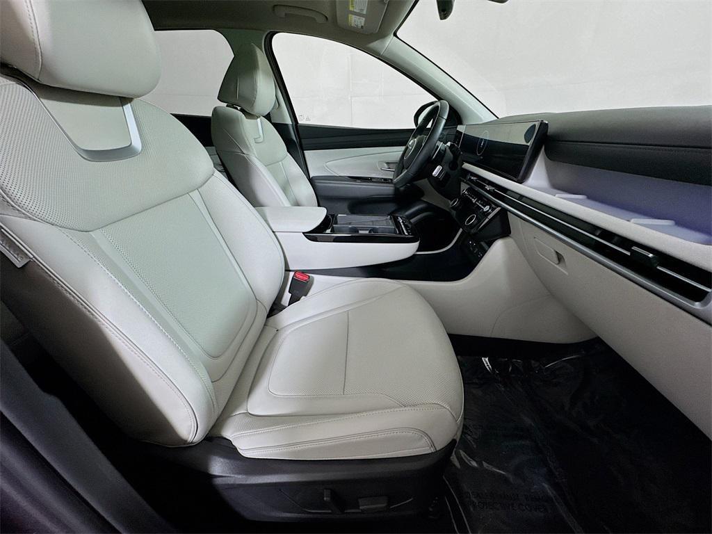 used 2025 Hyundai TUCSON Hybrid car, priced at $32,992