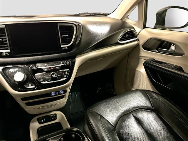 used 2021 Chrysler Pacifica car, priced at $23,697